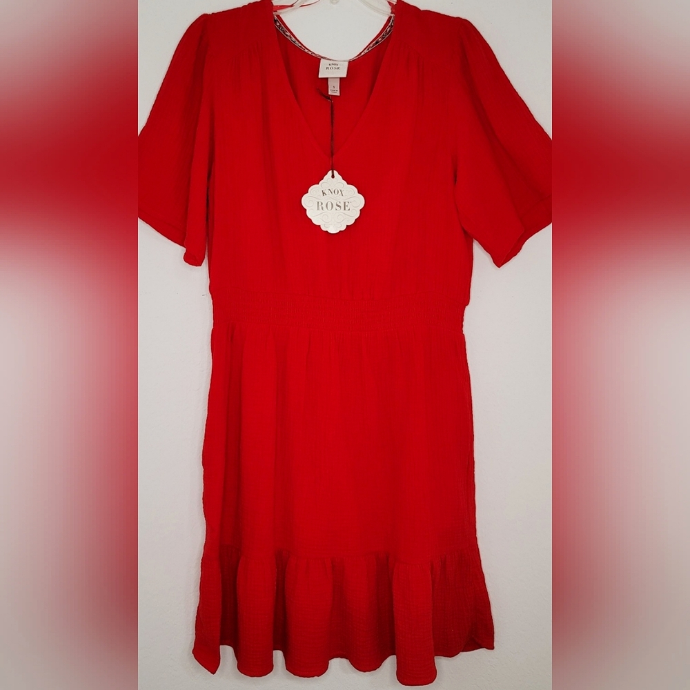 Brand new red dress by Knox Rose size small.